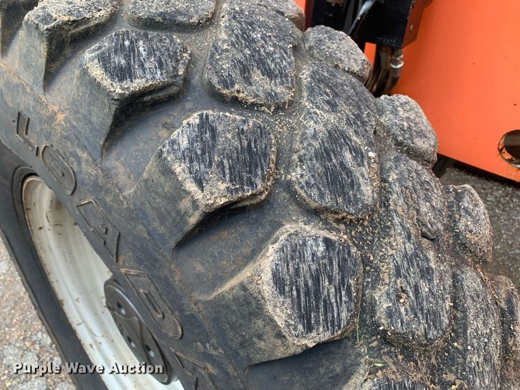 image for item LH9742 2006 Sky Trak 8042  telehandler