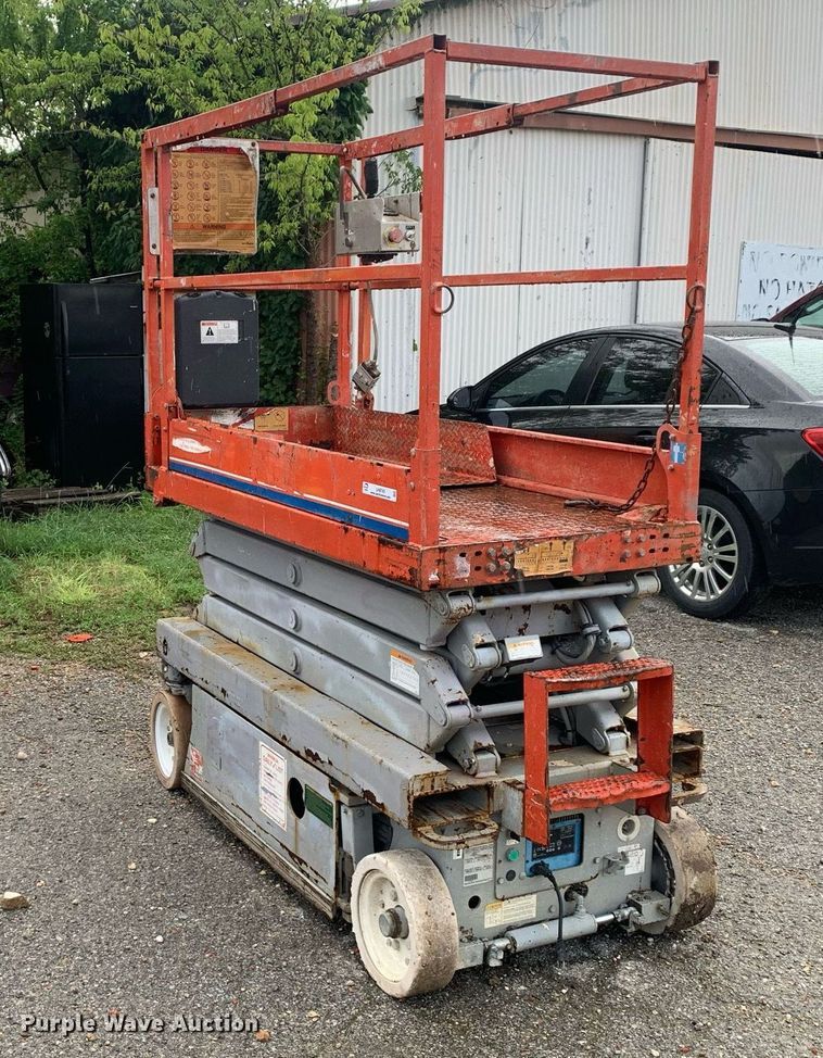 image for item LH9743 2008 Skyjack SJIII3219  scissor lift