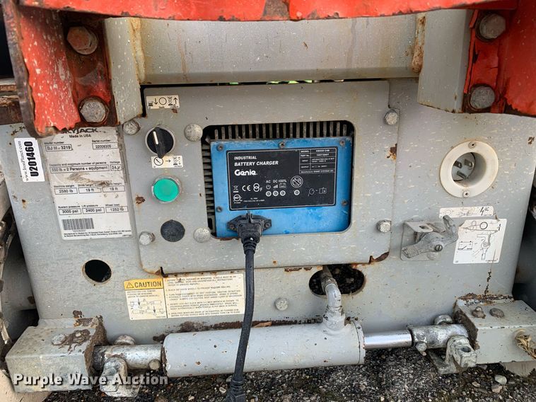 image for item LH9743 2008 Skyjack SJIII3219  scissor lift