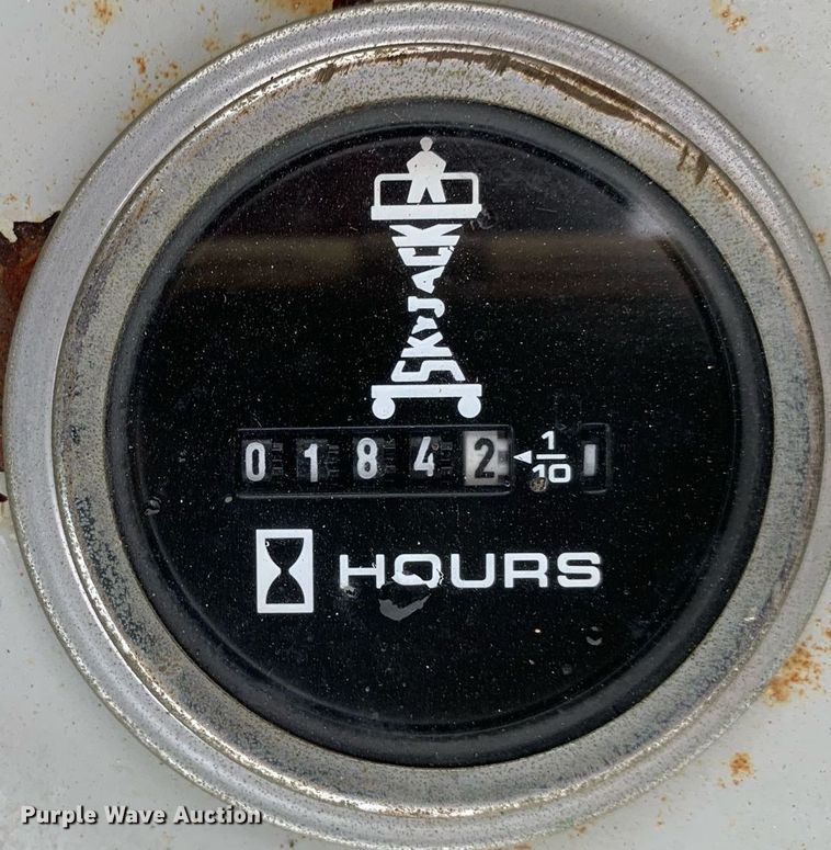 image for item LH9743 2008 Skyjack SJIII3219  scissor lift