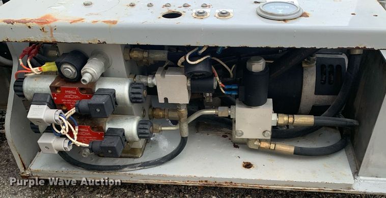 image for item LH9743 2008 Skyjack SJIII3219  scissor lift