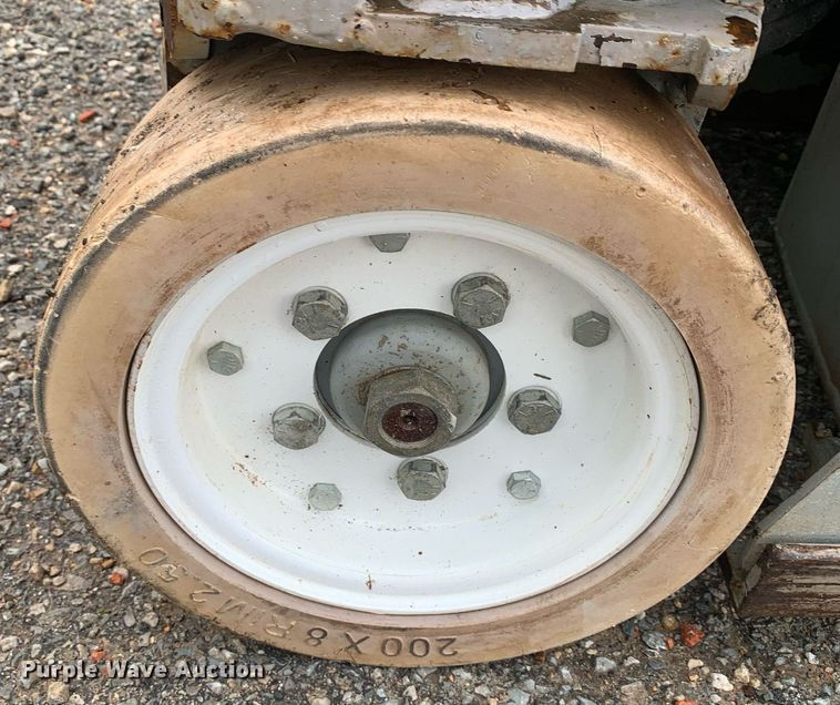 image for item LH9743 2008 Skyjack SJIII3219  scissor lift