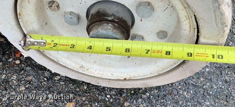 image for item LH9743 2008 Skyjack SJIII3219  scissor lift