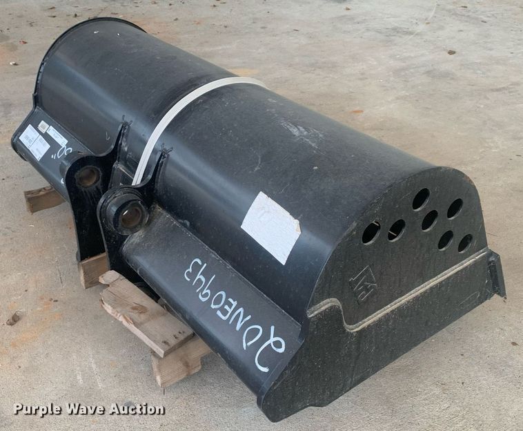 image for item LH9750 Caterpillar 306-5660  excavator bucket