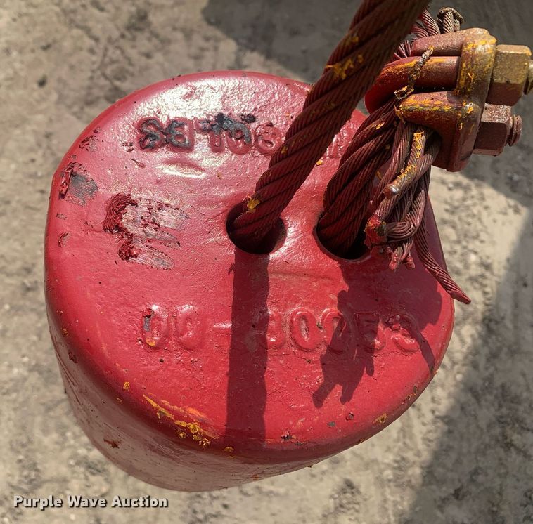 image for item LH9751 2002 Broderson IC-80-1F  crane