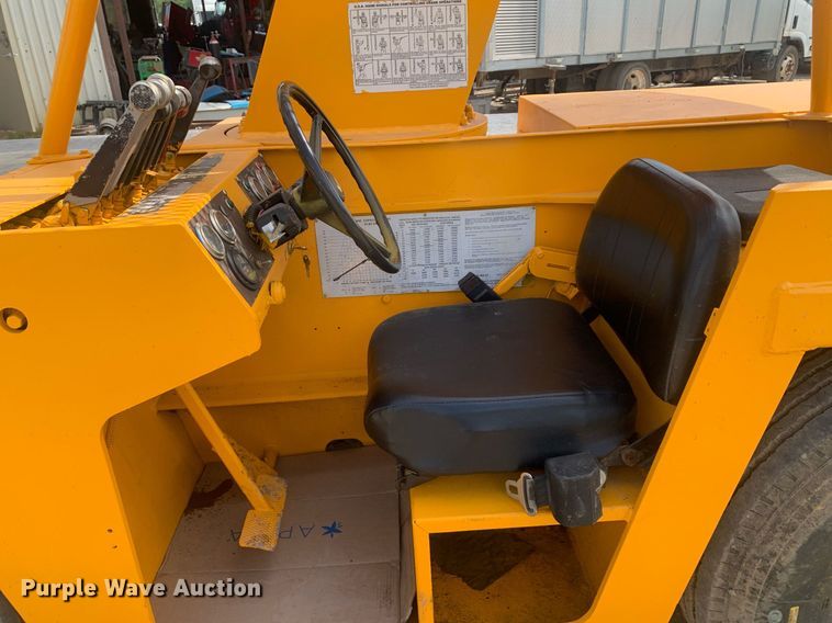 image for item LH9751 2002 Broderson IC-80-1F  crane