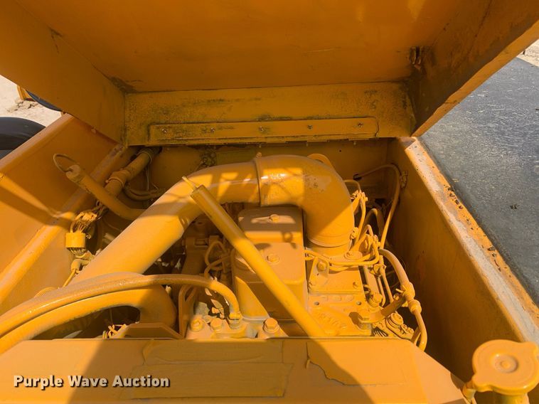 image for item LH9751 2002 Broderson IC-80-1F  crane