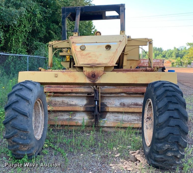 image for item LH9767 1987 Caterpillar SS-250  soil stabilizer