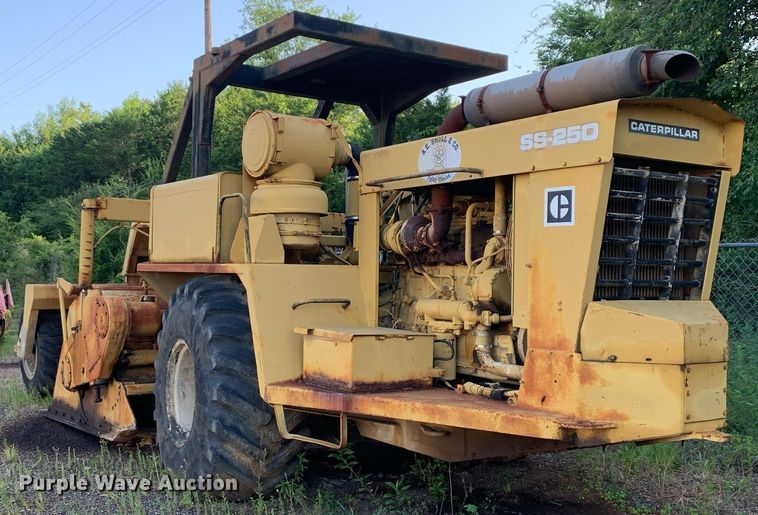 image for item LH9767 1987 Caterpillar SS-250  soil stabilizer