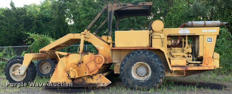 image for item LH9767 1987 Caterpillar SS-250  soil stabilizer