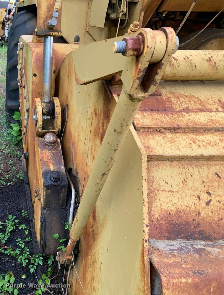 image for item LH9767 1987 Caterpillar SS-250  soil stabilizer