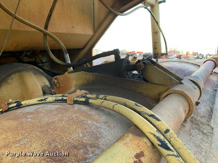 image for item LH9767 1987 Caterpillar SS-250  soil stabilizer