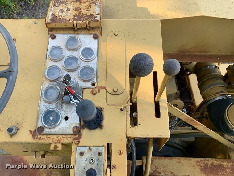 image for item LH9767 1987 Caterpillar SS-250  soil stabilizer