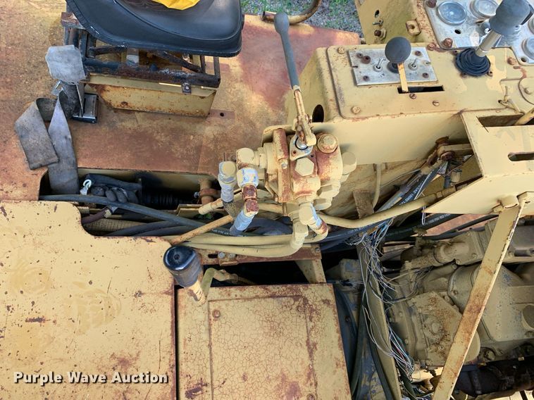 image for item LH9767 1987 Caterpillar SS-250  soil stabilizer