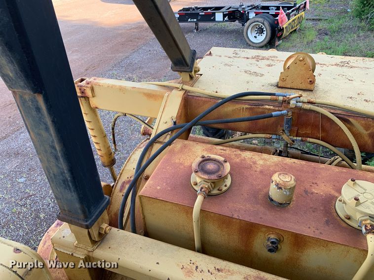 image for item LH9767 1987 Caterpillar SS-250  soil stabilizer