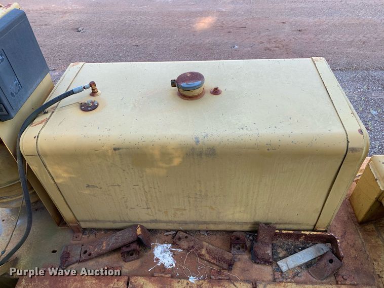 image for item LH9767 1987 Caterpillar SS-250  soil stabilizer