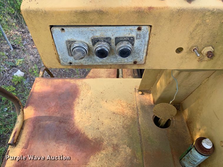 image for item LH9767 1987 Caterpillar SS-250  soil stabilizer