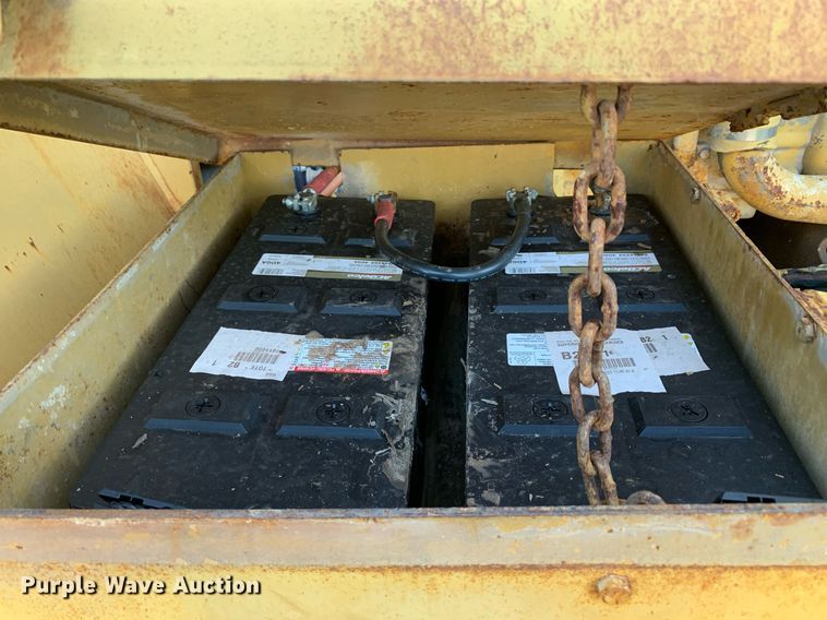 image for item LH9767 1987 Caterpillar SS-250  soil stabilizer