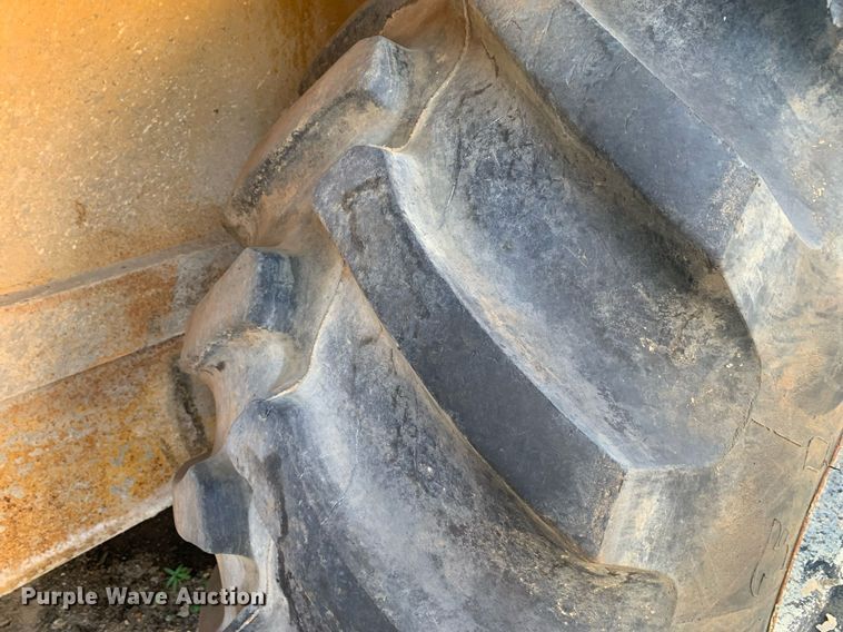 image for item LH9767 1987 Caterpillar SS-250  soil stabilizer