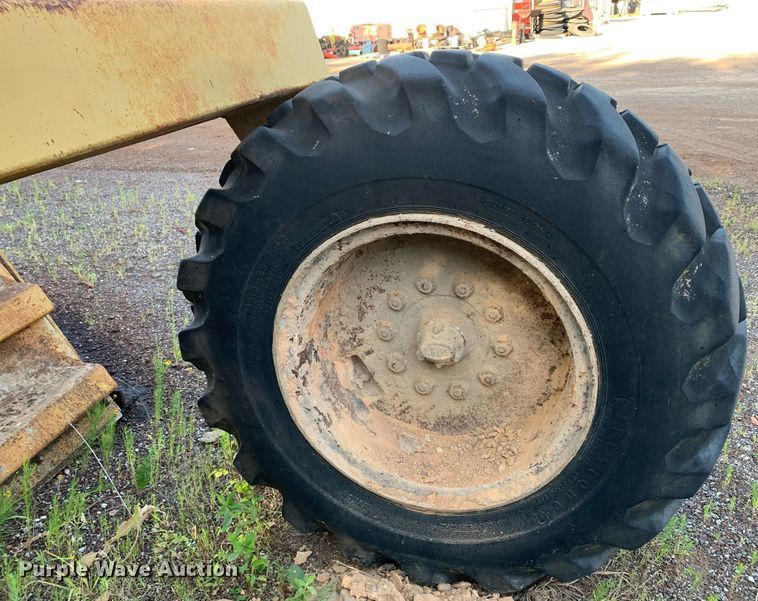 image for item LH9767 1987 Caterpillar SS-250  soil stabilizer