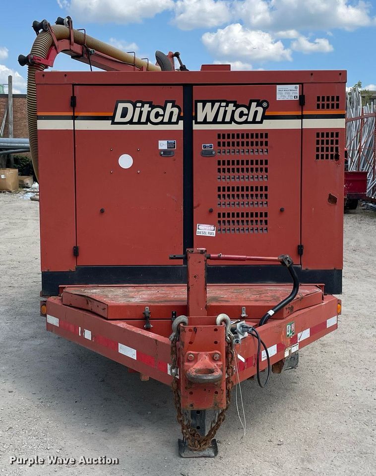 image for item LJ9781 2013 Ditch Witch FX50  vacuum excavator