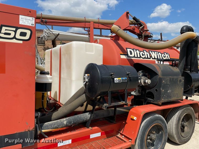 image for item LJ9781 2013 Ditch Witch FX50  vacuum excavator