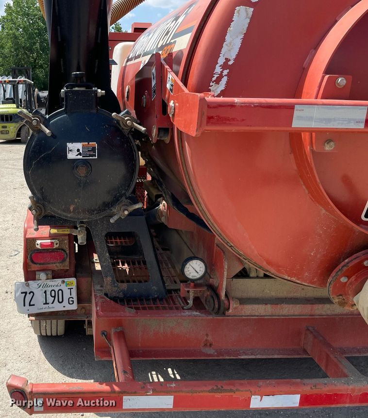 image for item LJ9781 2013 Ditch Witch FX50  vacuum excavator