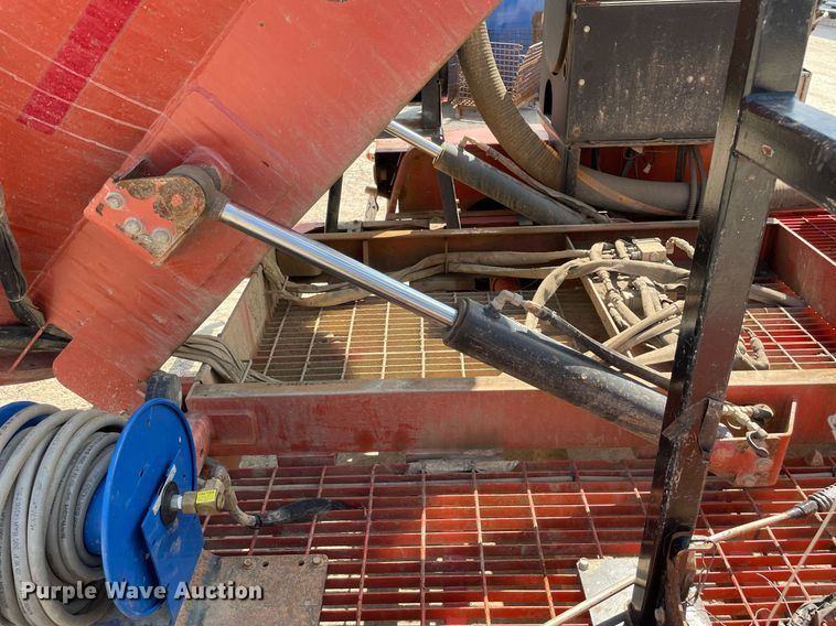 image for item LJ9781 2013 Ditch Witch FX50  vacuum excavator