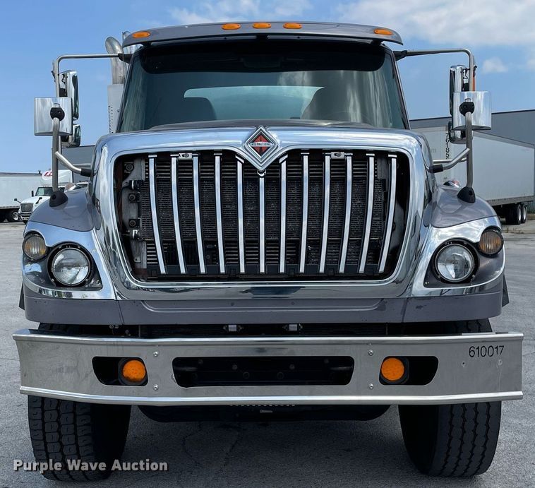 image for item LJ9782 2016 International WorkStar 7600  vacuum truck