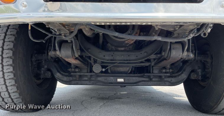 image for item LJ9782 2016 International WorkStar 7600  vacuum truck