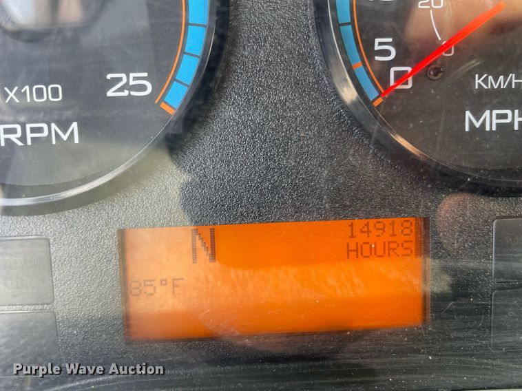 image for item LJ9782 2016 International WorkStar 7600  vacuum truck