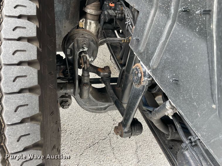 image for item LJ9782 2016 International WorkStar 7600  vacuum truck