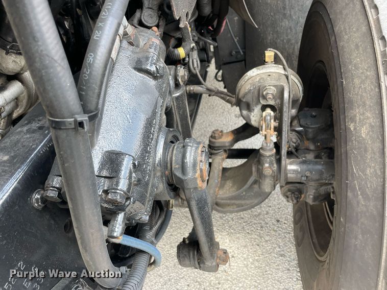 image for item LJ9782 2016 International WorkStar 7600  vacuum truck