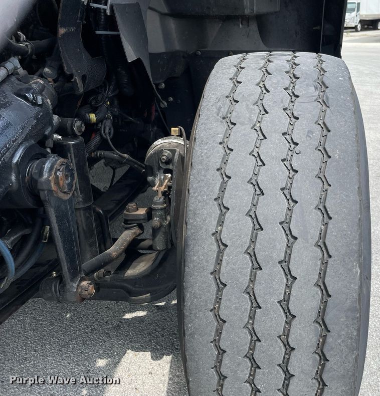 image for item LJ9782 2016 International WorkStar 7600  vacuum truck