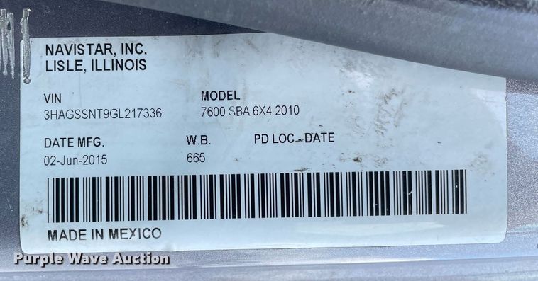 image for item LJ9782 2016 International WorkStar 7600  vacuum truck