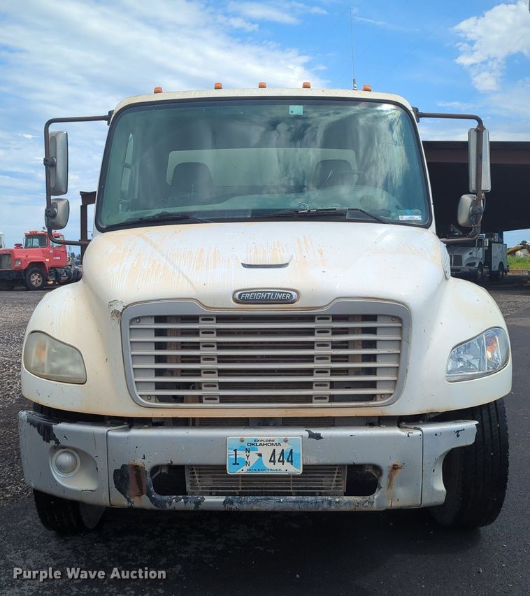 image for item LM9850 2007 Freightliner Business Class M2  water truck