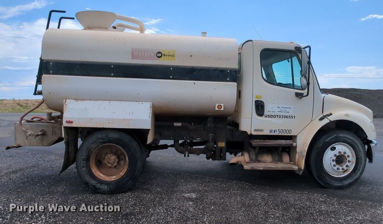 image for item LM9850 2007 Freightliner Business Class M2  water truck