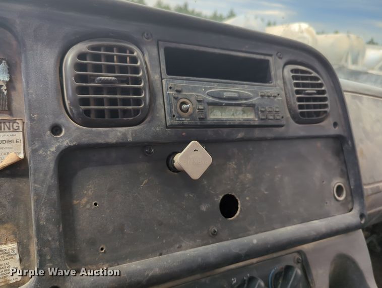 image for item LM9850 2007 Freightliner Business Class M2  water truck