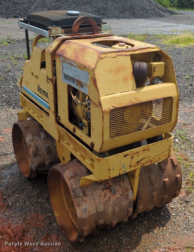 image for item LM9857 1991 Vermeer TC23-33  trench compactor