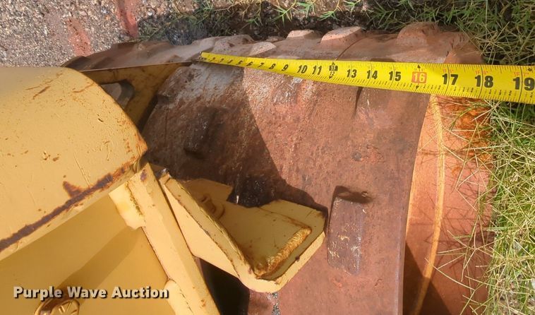 image for item LM9857 1991 Vermeer TC23-33  trench compactor