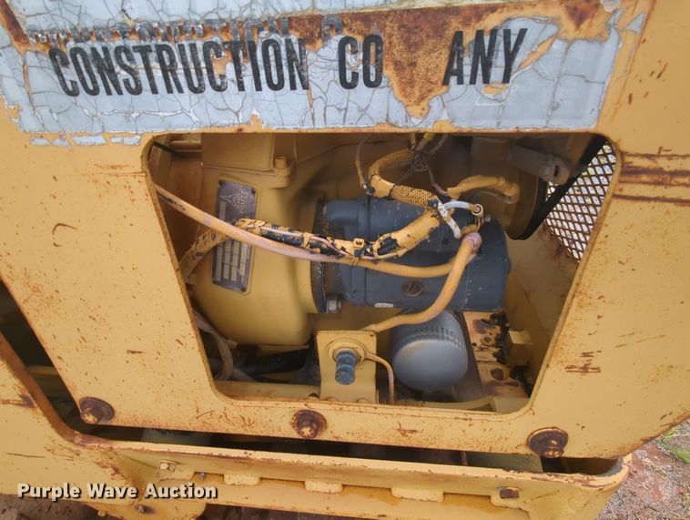 image for item LM9857 1991 Vermeer TC23-33  trench compactor