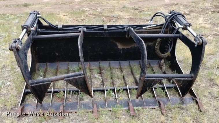 image for item LP9644 Skid steer grapple bucket