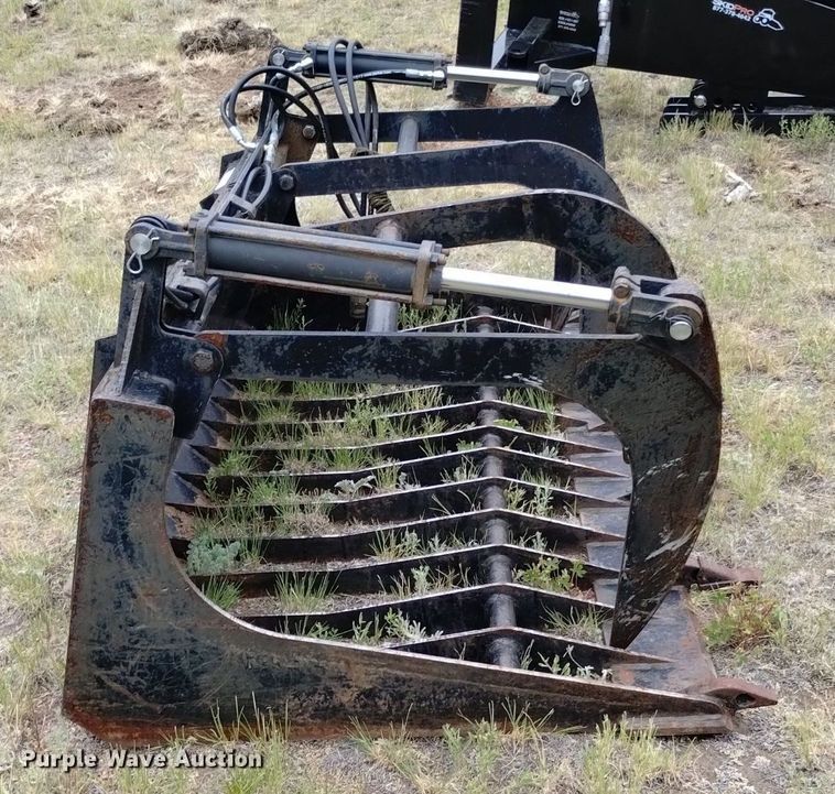 image for item LP9644 Skid steer grapple bucket