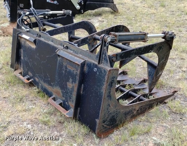 image for item LP9644 Skid steer grapple bucket
