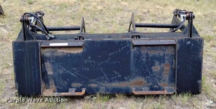 image for item LP9644 Skid steer grapple bucket