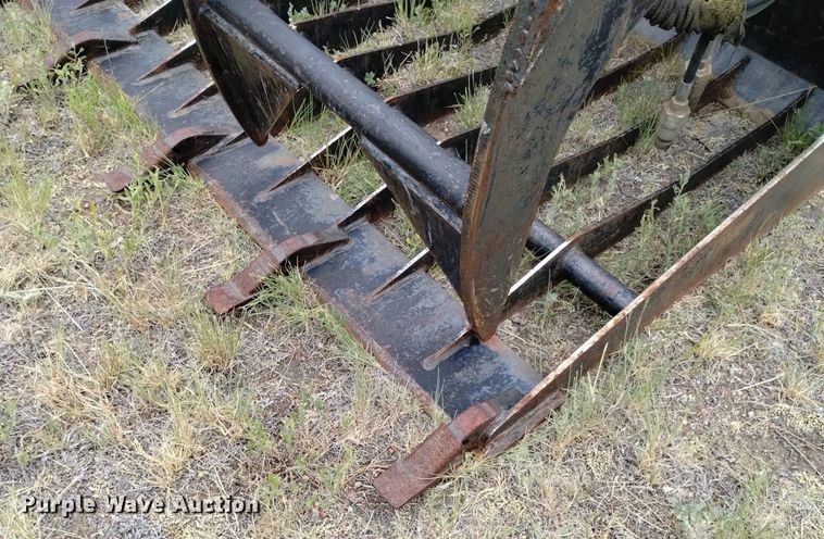 image for item LP9644 Skid steer grapple bucket