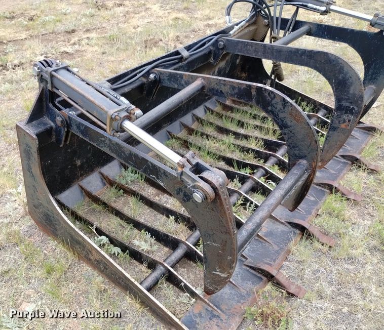 image for item LP9644 Skid steer grapple bucket