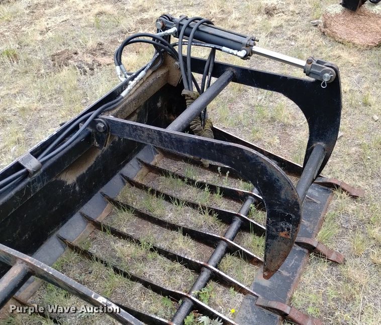 image for item LP9644 Skid steer grapple bucket