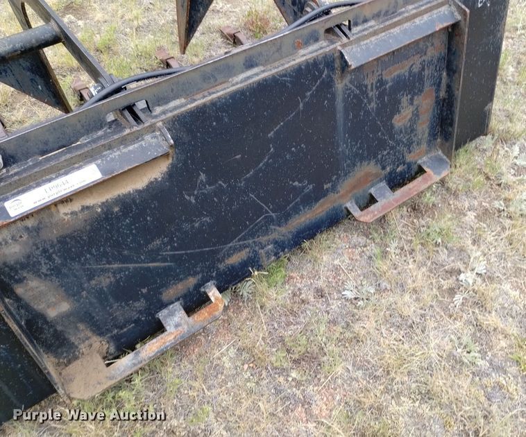 image for item LP9644 Skid steer grapple bucket