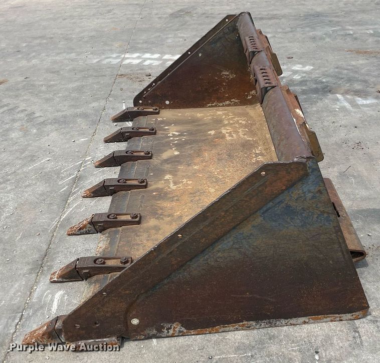 Bobcat skid steer bucket in Wichita, KS Item LS9473 for sale Purple